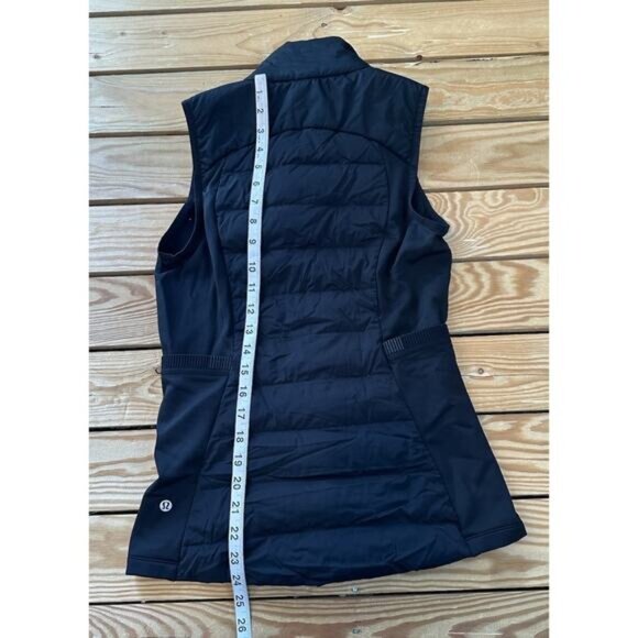 Lululemon Down For It All Puffer Vest Size 4 Women’s Black  Full Zip - Picture 8 of 9